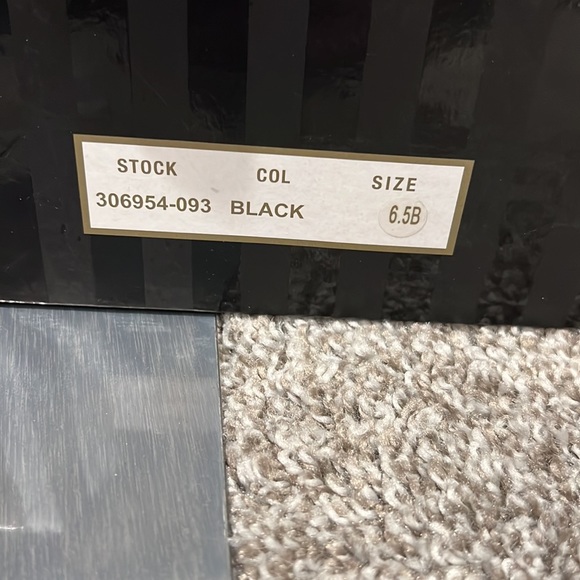 Victoria’s Secret perfect lace up heels size 6.5 color black - Picture 5 of 11